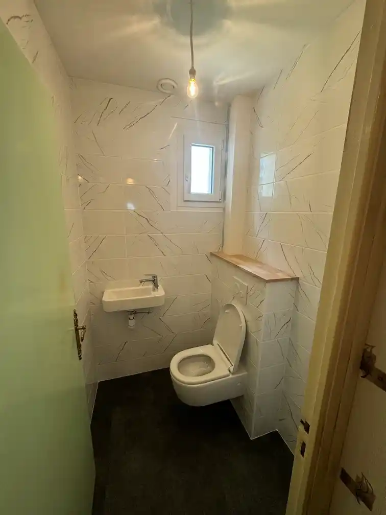 Rénovation WC et salle de bain aux alentours de Landerneau et Lesneven avec JNG Plomberie et chauffage